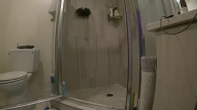 missalittlemasochist online show from 12/22/25, 07:19