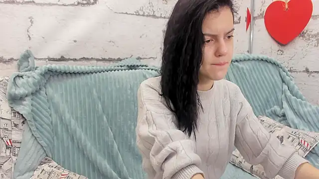 Lovely Audrey online show from 11/18/25, 01:32