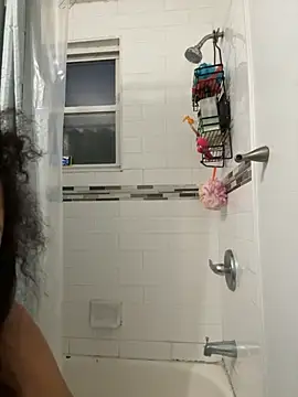 Snapshot of ivse0204 chatting on 11/16/25, 10:13 ivse0204 online show from 11/16/25, 10:13