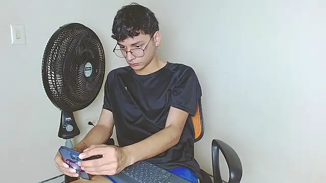 andrew dann online show from 11/20/25, 09:04