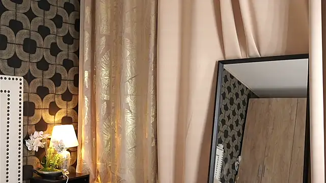 AlexaWhatson online show from 04/16/26, 09:39