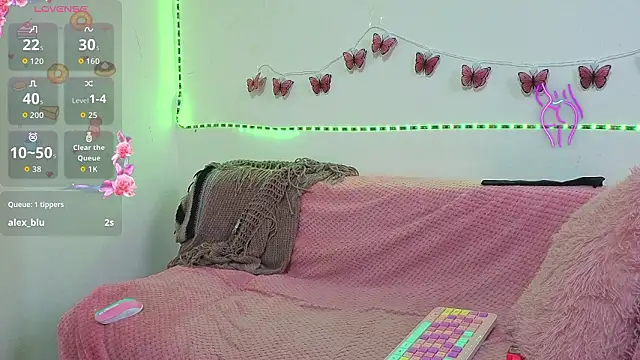 Kellybblue online show from 03/28/26, 10:22