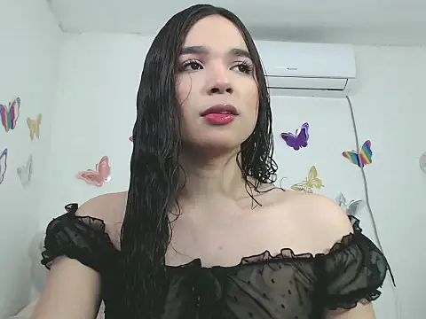 Snapshot of dulce_sophii chatting on 12/18/25, 03:44 dulce sophii online show from 12/18/25, 03:44