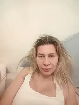 Snapshot of NaughtyClaudia_ chatting on 02/16/26, 08:02 NaughtyClaudia online show from 02/16/26, 08:02