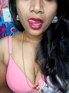 Snapshot of Premalatha_28 chatting on 11/16/25, 06:45 Premalatha 28 online show from 11/16/25, 06:45