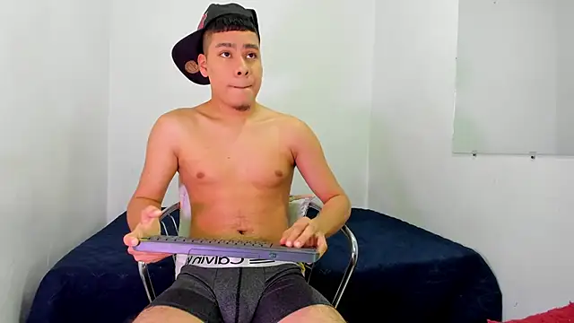Lucastorrez01 online show from 05/29/26, 12:38