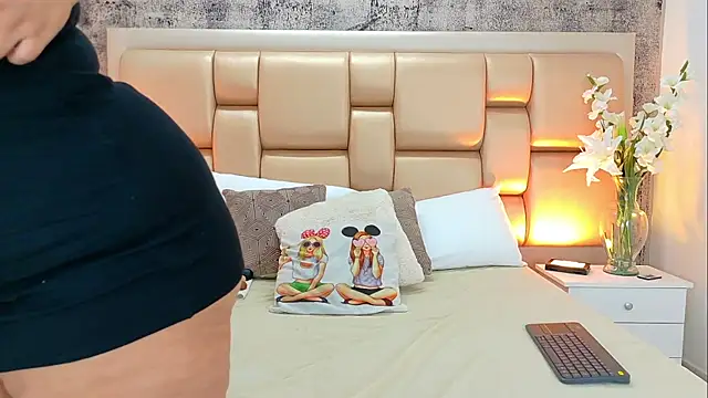 SelennaCooper online show from 12/02/25, 11:56