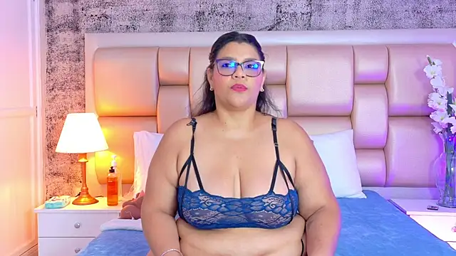 SelennaCooper online show from 04/05/26, 11:50