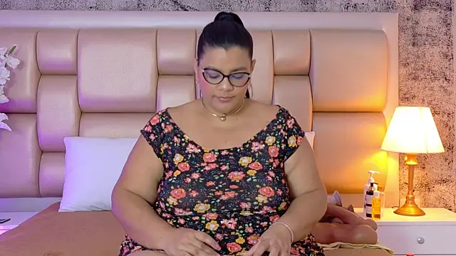 SelennaCooper online show from 02/11/26, 11:43