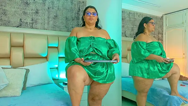 SelennaCooper online show from 03/17/26, 11:57