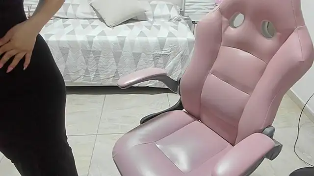 Tahira bakir online show from 11/20/25, 12:06