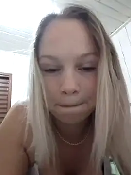 minagostosa123 online show from 12/22/25, 01:06