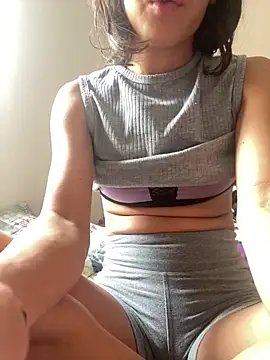 Snapshot of brunalameo chatting on 06/20/26, 04:56 brunalameo online show from 06/20/26, 04:56