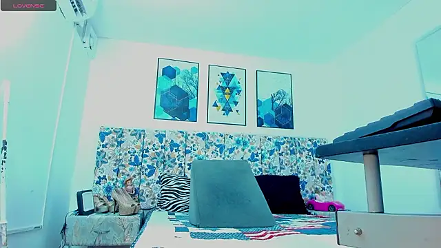 Samanthahotxts online show from 03/18/26, 10:10