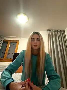 feliciafelon online show from 12/03/25, 05:45