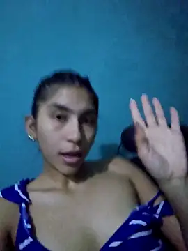 Snapshot of skinnyrox chatting on 11/17/25, 03:10 skinnyrox online show from 11/17/25, 03:10