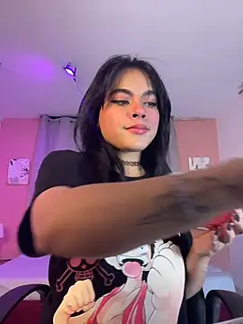 Sophie wyld online show from 11/25/25, 03:29