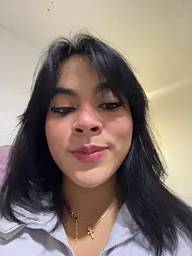 Sophie wyld online show from 12/01/25, 08:32