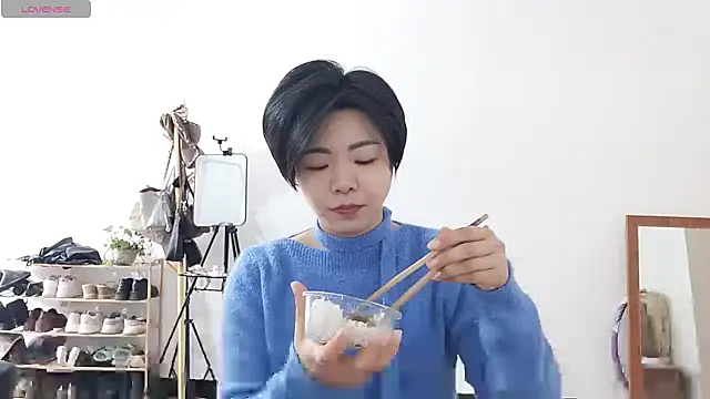 adele8731 online show from 12/22/25, 03:17