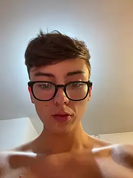 Boyfriend-Hot online show from 02/26/26, 06:13