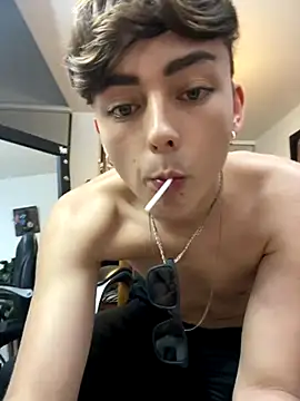 Snapshot of Boyfriend-Hot chatting on 11/16/25, 05:45 Boyfriend-Hot online show from 11/16/25, 05:45