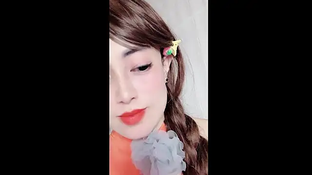 MiAnna-Lovee online show from 12/15/25, 04:24