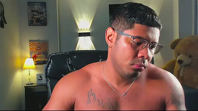 LEONHDZ online show from 12/20/25, 12:08