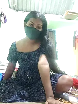 Snapshot of Hot-Pari2 chatting on 11/17/25, 06:17 Hot-Pari2 online show from 11/17/25, 06:17