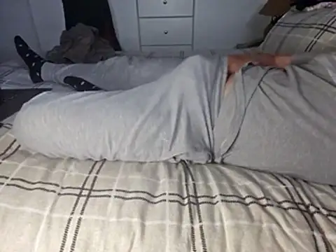 Cheekoy06 online show from 11/25/25, 03:01