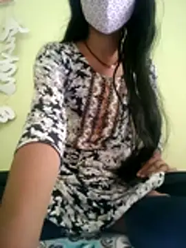 Snapshot of Menka_cut34 chatting on 12/21/25, 08:49 Menka cut34 online show from 12/21/25, 08:49