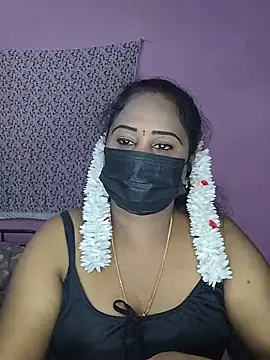 Snapshot of Tamil_devagi chatting on 06/12/26, 05:10 Tamil devagi online show from 06/12/26, 05:10
