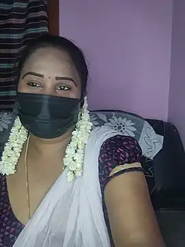 Snapshot of Tamil_devagi chatting on 07/15/26, 04:52 Tamil devagi online show from 07/15/26, 04:52