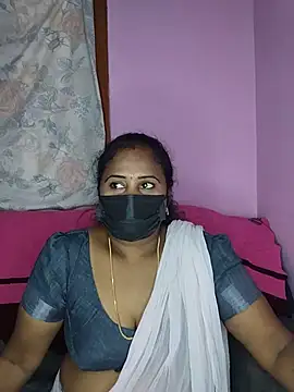 Snapshot of Tamil_devagi chatting on 06/05/26, 07:03 Tamil devagi online show from 06/05/26, 07:03