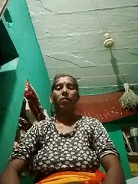 Snapshot of Xx_savita chatting on 06/11/26, 11:24 Xx savita online show from 06/11/26, 11:24