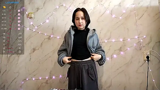 TianaMeiser online show from 12/20/25, 10:40