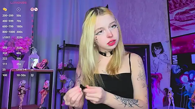 Snapshot of ElvenQueen chatting on 11/16/25, 04:12 ElvenQueen online show from 11/16/25, 04:12