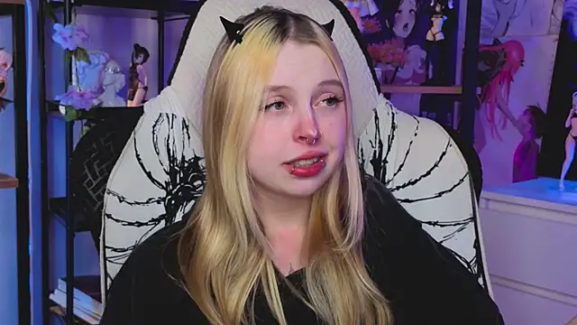 ElvenQueen online show from 12/05/25, 04:05