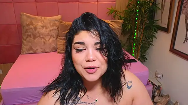 SpicyCarlaXX online show from 03/28/26, 09:27