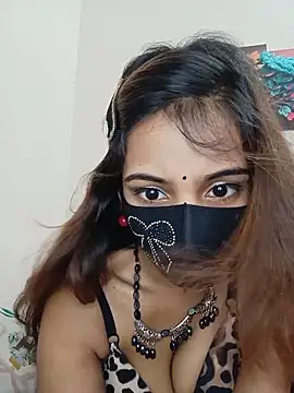Snapshot of Sexy-Jara1 chatting on 05/18/26, 12:21 Sexy-Jara1 online show from 05/18/26, 12:21