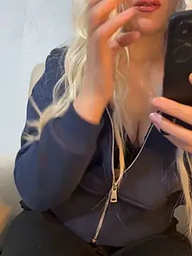 Manolya3434 online show from 11/17/25, 06:23