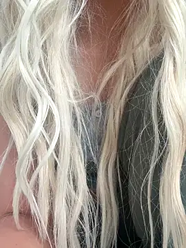 Manolya3434 online show from 11/28/25, 06:13