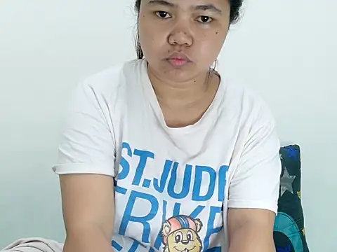 Snapshot of Sweetbigtits_69 chatting on 11/30/25, 05:03 Sweetbigtits 69 online show from 11/30/25, 05:03