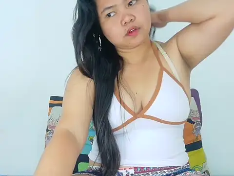 Snapshot of Sweetbigtits_69 chatting on 02/07/26, 05:04 Sweetbigtits 69 online show from 02/07/26, 05:04