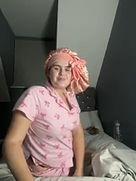 Blonde Bunny online show from 02/15/26, 11:47