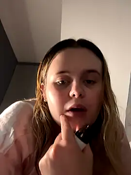 Blonde Bunny online show from 12/02/25, 01:17