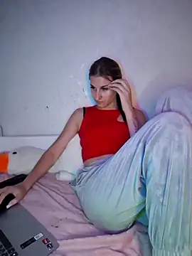 Snapshot of carolinakis_ chatting on 02/16/26, 07:23 carolinakis online show from 02/16/26, 07:23