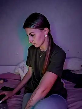 Snapshot of carolinakis_ chatting on 03/02/26, 09:00 carolinakis online show from 03/02/26, 09:00