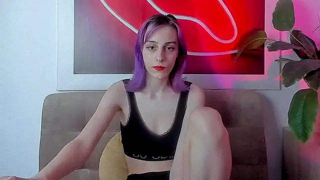 MiilaGlow online show from 05/05/26, 01:36