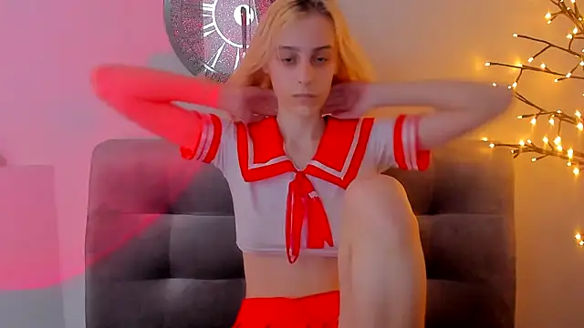 Snapshot of MiilaGlow chatting on 02/28/26, 02:17 MiilaGlow online show from 02/28/26, 02:17