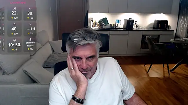 Buidapest online show from 03/21/26, 10:13